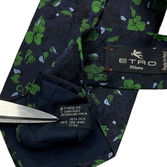 ÉTRO Navy Floral Silk LUXURY Tie ITALY - Picture 4 of 5
